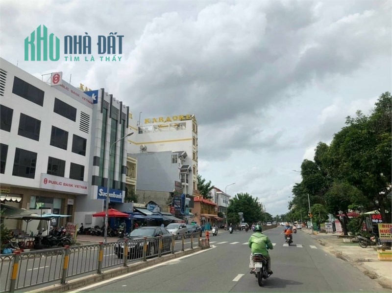 Nhà bán - MTKD 198 Tây Thạnh, Quận Tân Phú. - DT: 4m x 23.5m, Đường 32m có lề 8m kinh doanh buôn