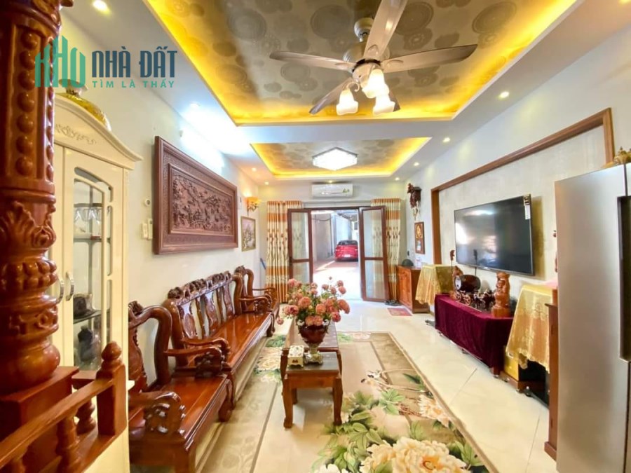Nhà mới Cầu Diễn 45m2, 6 tầng thang máy, 30m ra mặt phố, oto con đỗ cửa, trước nhà rộng 4m