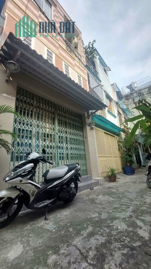 NHÀ ĐẸP 3 TẦNG 3 PN 40M2 HẺM 1 SẸC ÔNG ÍCH KHIÊM