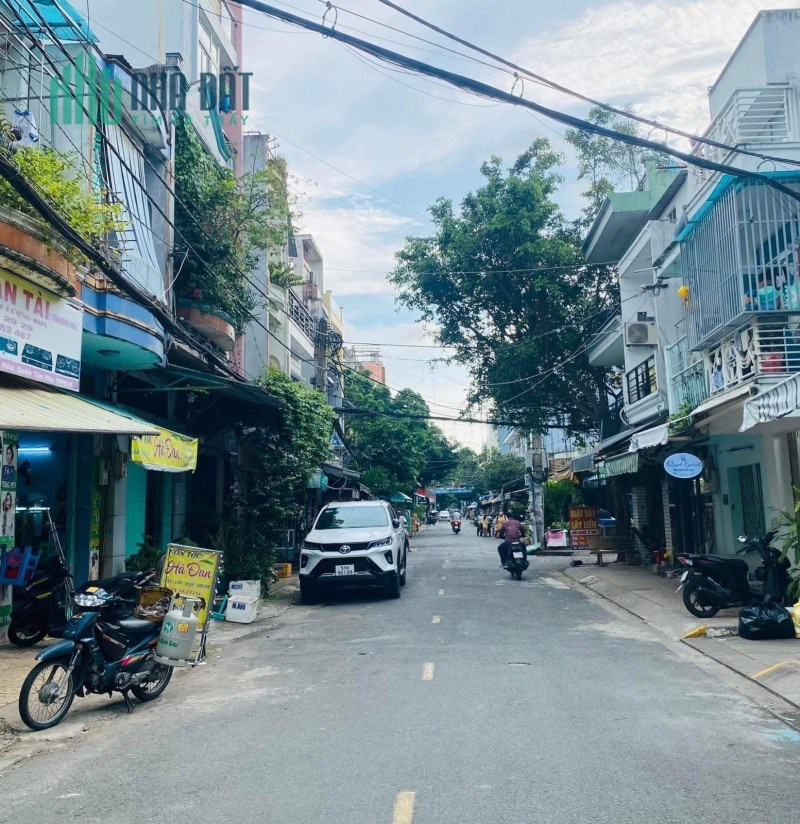 Bán nhà HXH Nguyễn Sơn, PTH, TP 56m2 4T 4PN 5WC gần chợ, Siêu thị, Trường học