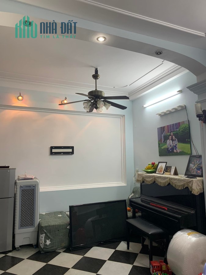 Nhà đẹp ở ngay Tây Mỗ, dân xây, đủ công năng, nội thất bền đẹp, 56,5m2 x 3T chỉ 3,5 tỷ