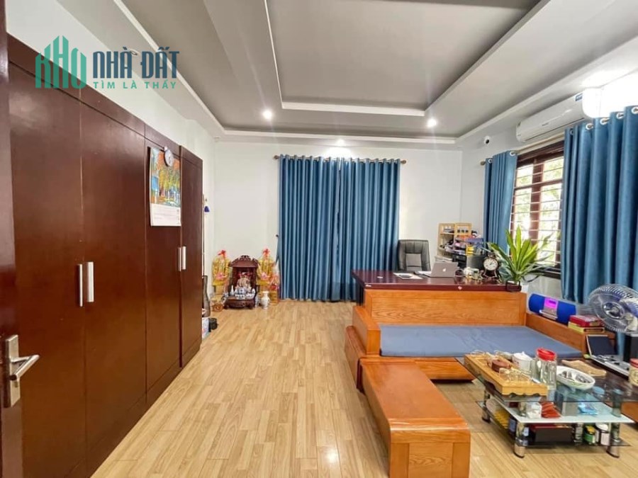 Bán nhà phố Mạc Thái Tổ, lô góc thoáng sáng rực rỡ 26,2 tỷ