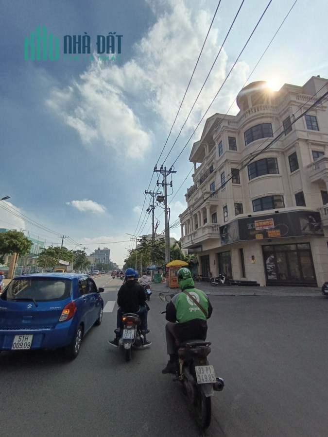 Chỉ 5.x tỷ, 2 tầng, HXH ngay Lottemart Nguyễn Văn Lượng, quận Gò Vấp,  60m2.
