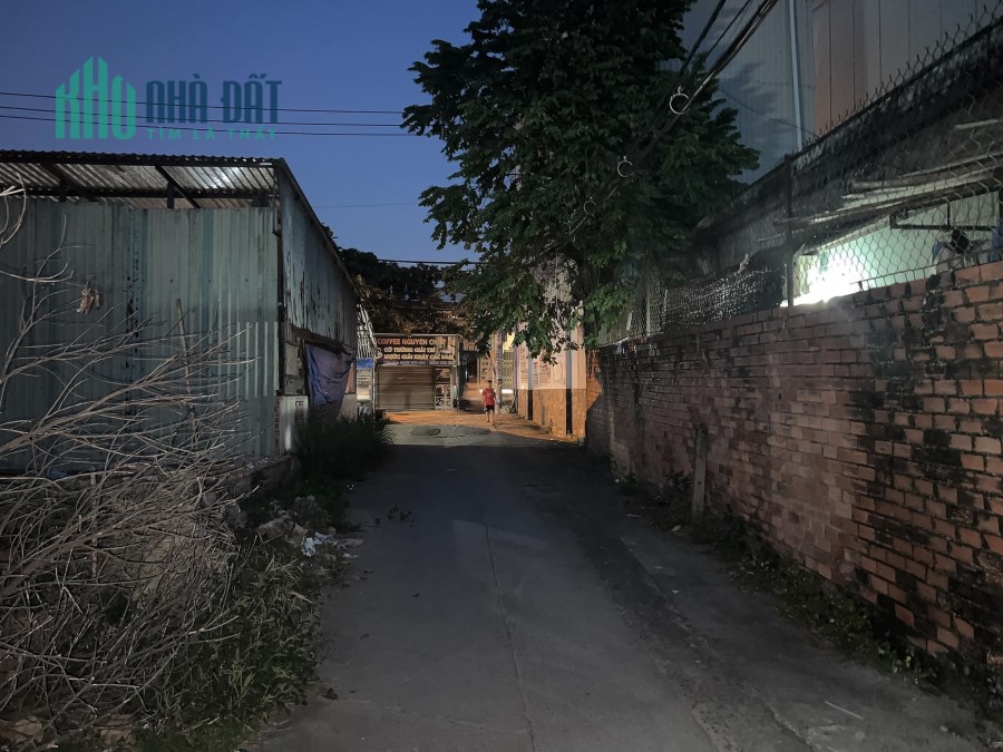 Hẻm 5m , BTCT, cấp 4 DT 75m2 , 1PN,1 Pk,1 bếp, linh xuân – thủ đức , full nội thất , chỉ nhỉnh 4 tỷ