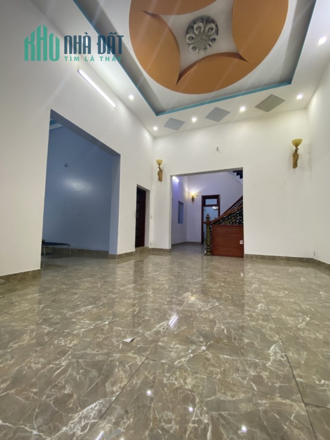 Bán nhà HXT Thạnh Xuân, Hà Huy Giáp , 140m2 tặng nội thất cao cấp, giá 5Tỷ8