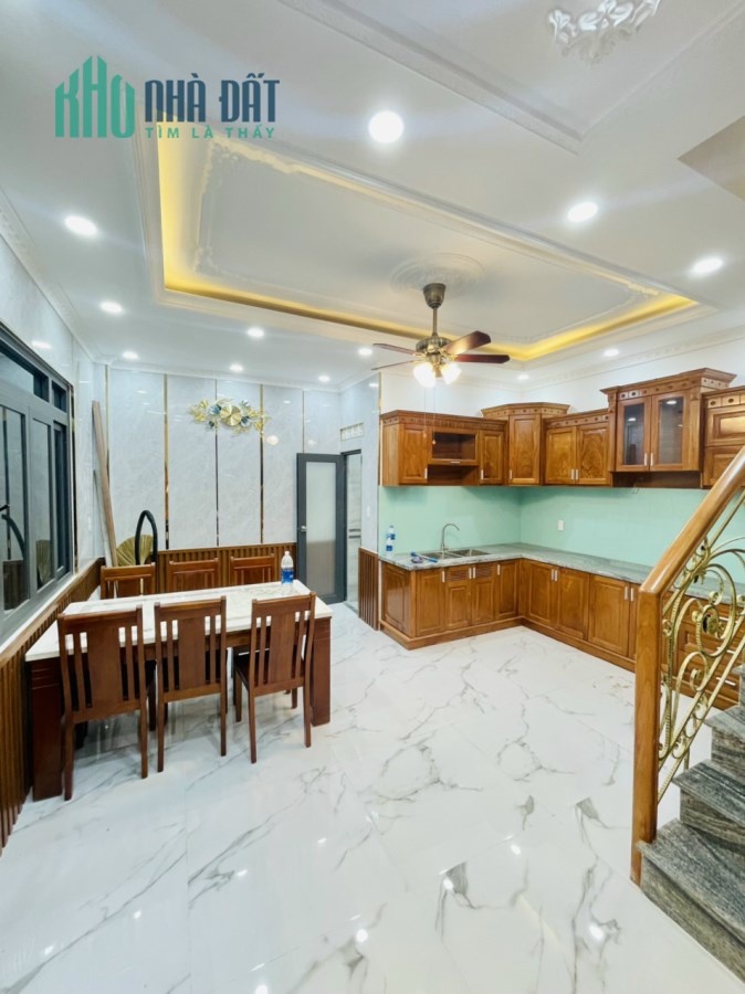 Bán nhà mặt tiền đường 49 Hiệp Bình Chánh sát bên Phạm Văn Đồng ngang 5m