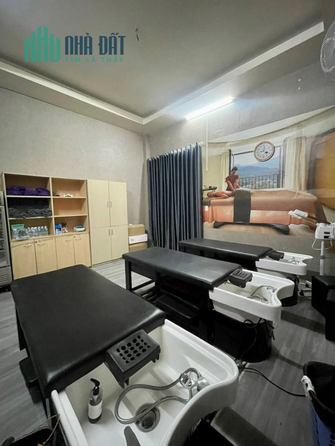SANG TIỆM TÓC NAM MẶT TIỀN – Địa chỉ: số 392, Đường Nguyễn Văn Khối, Phường 8, Quận Gò Vấp