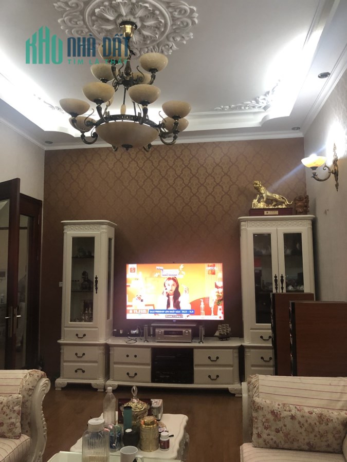 Nhà đẹp Ngọc Thụy TRONG ĐÊ 65Mx4T MT 5.3m nhỉnh 5 tỷ