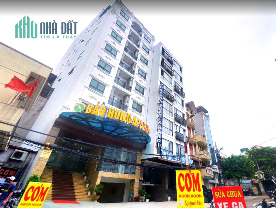 BÁN NHÀ MẶT PHỐ ĐẸP NHẤT QUẬN CẦU GIẤY ĐƯỜNG 40m - VỈA HÈ 10m - GIÁ HƠN 300 tr/m
