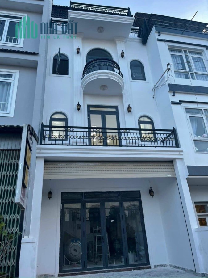 Bán nhà mặt tiền đường Trần Lê Đà Lạt mới xây thích hợp kinh doanh
