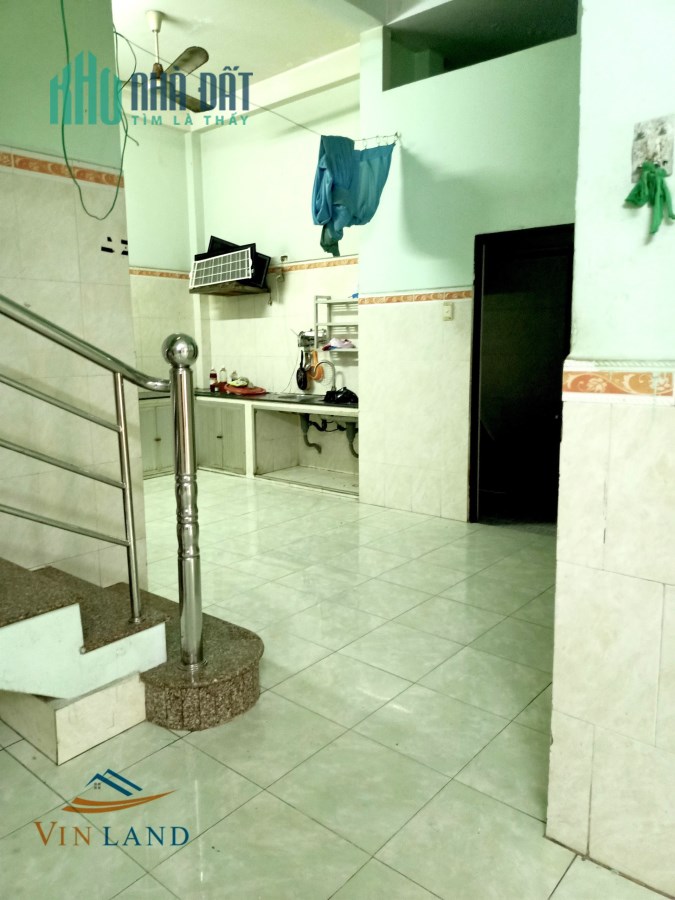 Cho thuê nhà nguyên căn 1T, 2L bên hông chợ Tân Mai , 121m2 giá chỉ 9triệu