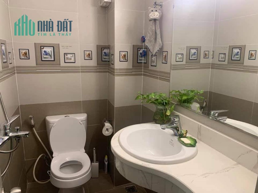 Biệt thự mặt hồ, Kim Đồng, 120m2 x4T, MT 5m, ô tô tránh, 2 vỉa hè, an ninh tuyệt đối, 20  tỷ