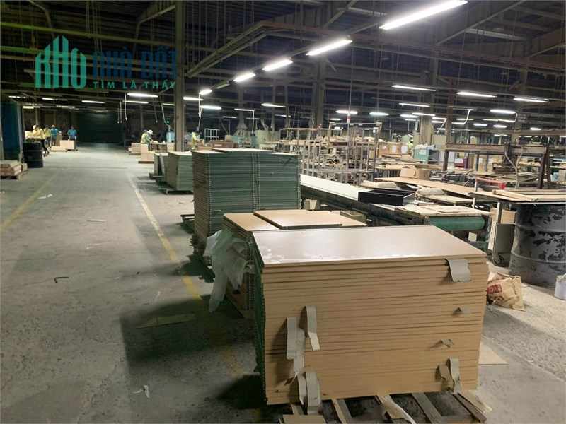 cần bán gấp nhà xưởng, chuyển nhượng toàn bộ dây chuyền, công nhân. hợp đồng.