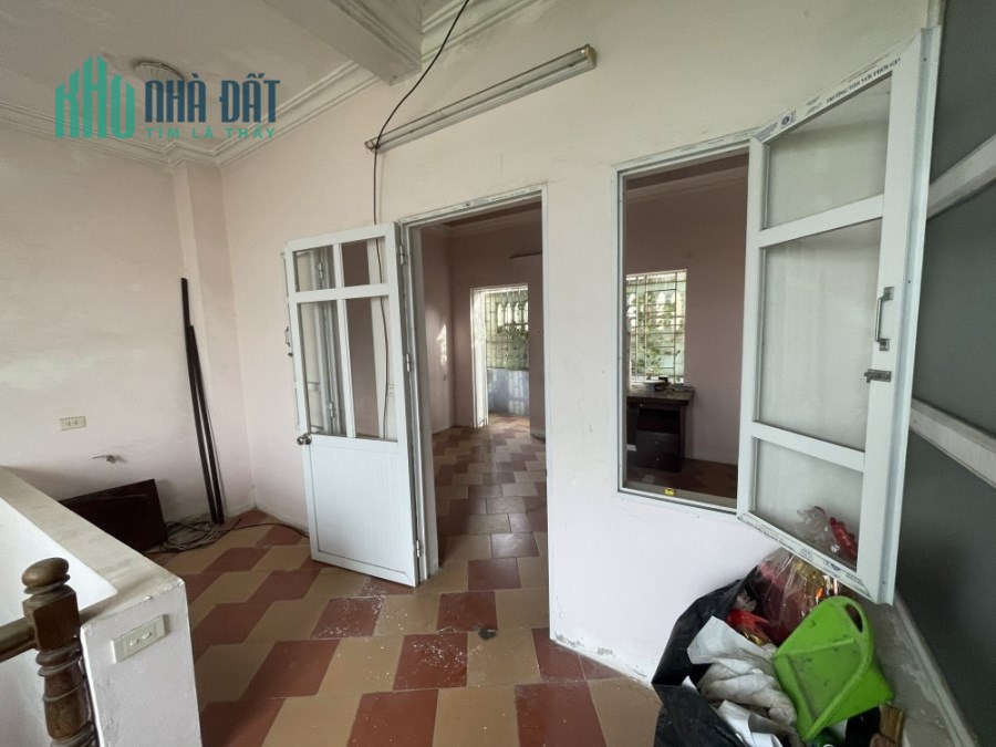 Nguyễn Lương Bằng ngõ rộng thoáng sáng, DT37m2 x 4 tầng, MT4.7m, giá 3.7 tỷ.