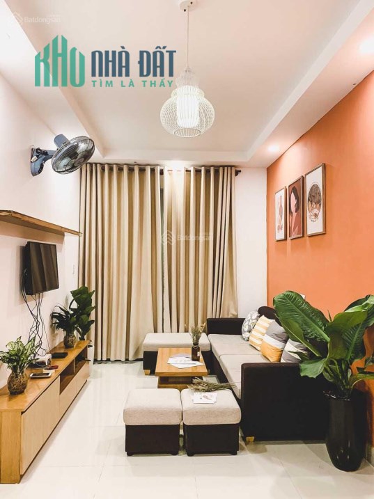 Bán căn hộ Melody tầng trung 2PN view biển đẹp, đầy đủ nội thất. Lh: 0868243279 Mrs Phương