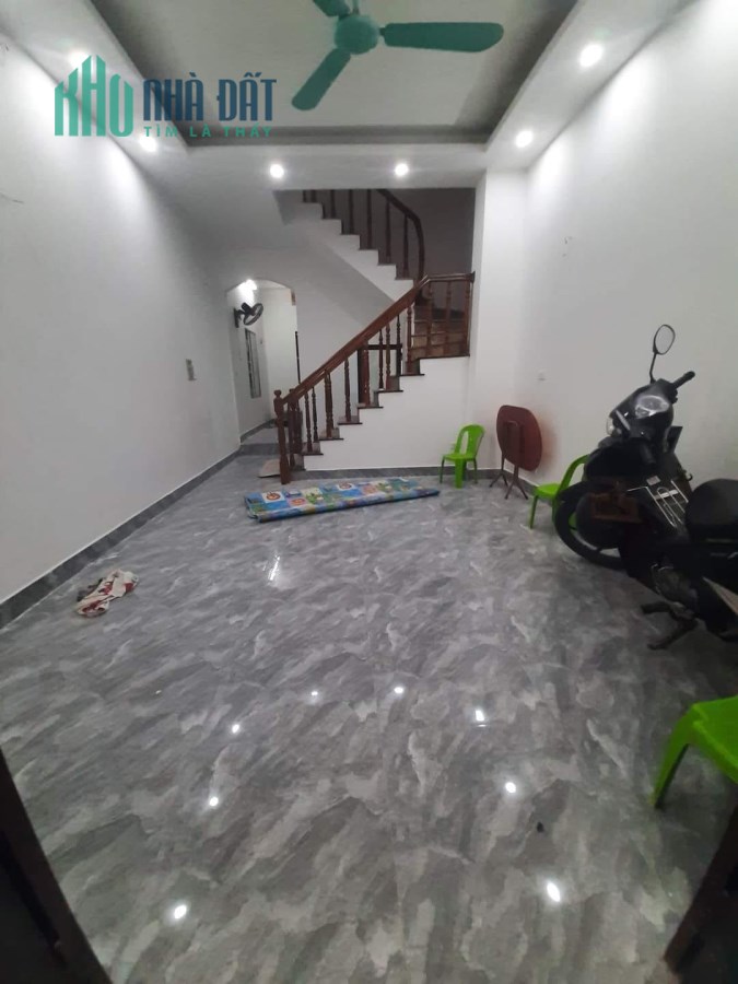 Nhà đường Trương Định DT48m2, 4 tầng, Mặt tiền 4m2, 2 thoáng, giá 4,26 tỷ