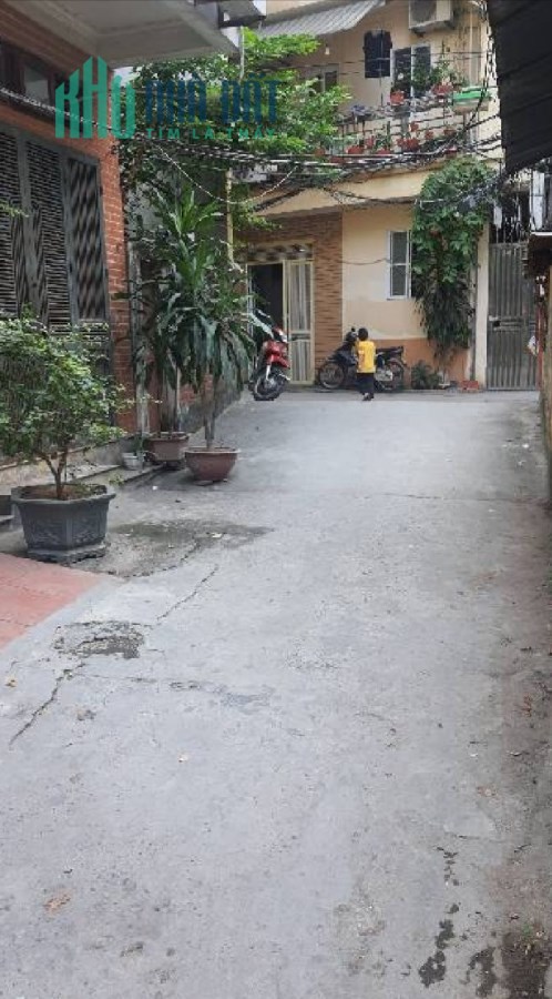 Nhanh thì còn! Nhà 3 tầng lô góc, phố Viên (Đại học Mỏ Địa Chất), chỉ hơn 1 tỷ.