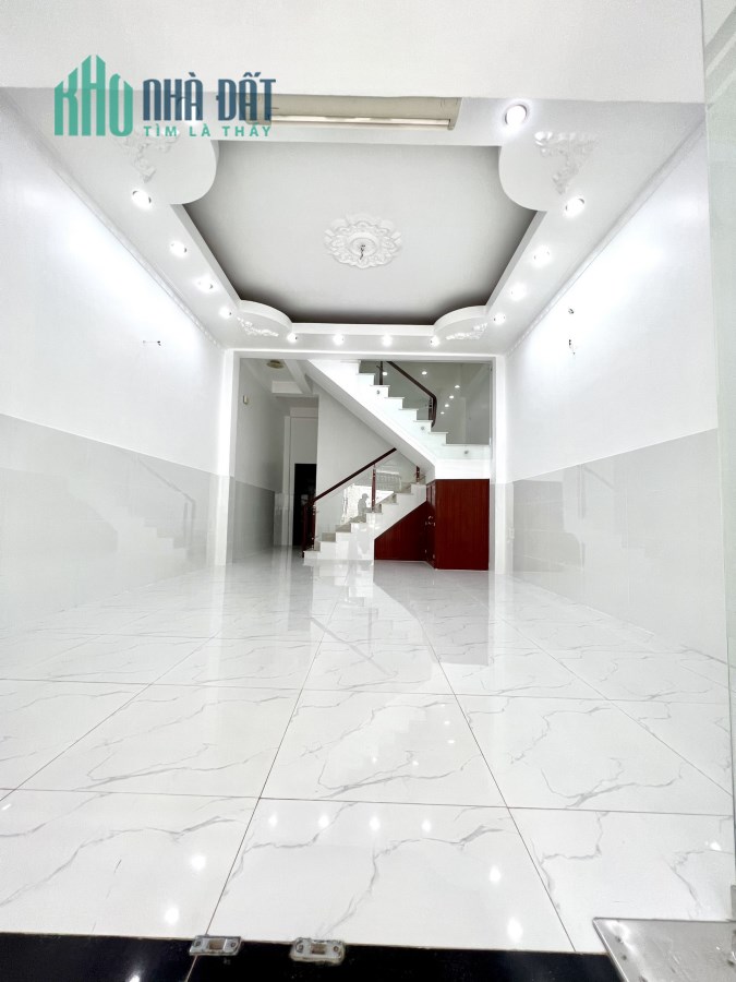 Nhà HXH Ngay Emart, GV, 60m2, 2 tầng, nhỉnh 5 tỷ
