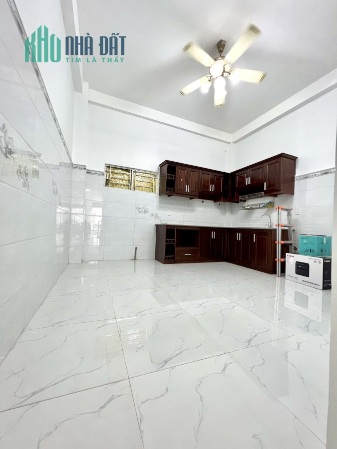 Nhà HXH Ngay Emart, GV, 60m2, 2 tầng, nhỉnh 5 tỷ