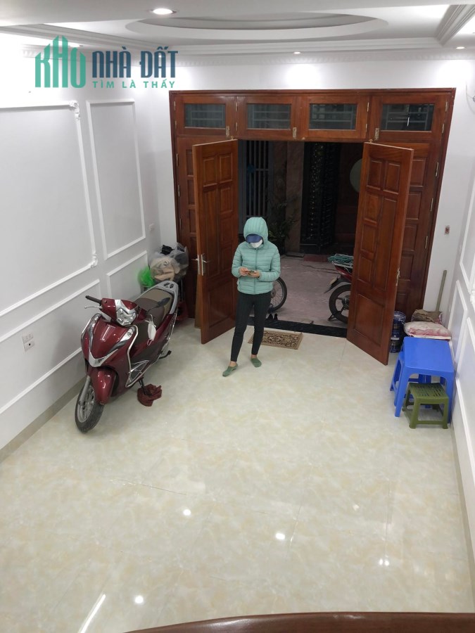 Bán nhà ngõ 651 Minh Khai, 50m2 x5 tầng, 6 ngủ, mặt tiền 4m, ngõ ô tô cách nhà 10m giá 5.69 tỷ