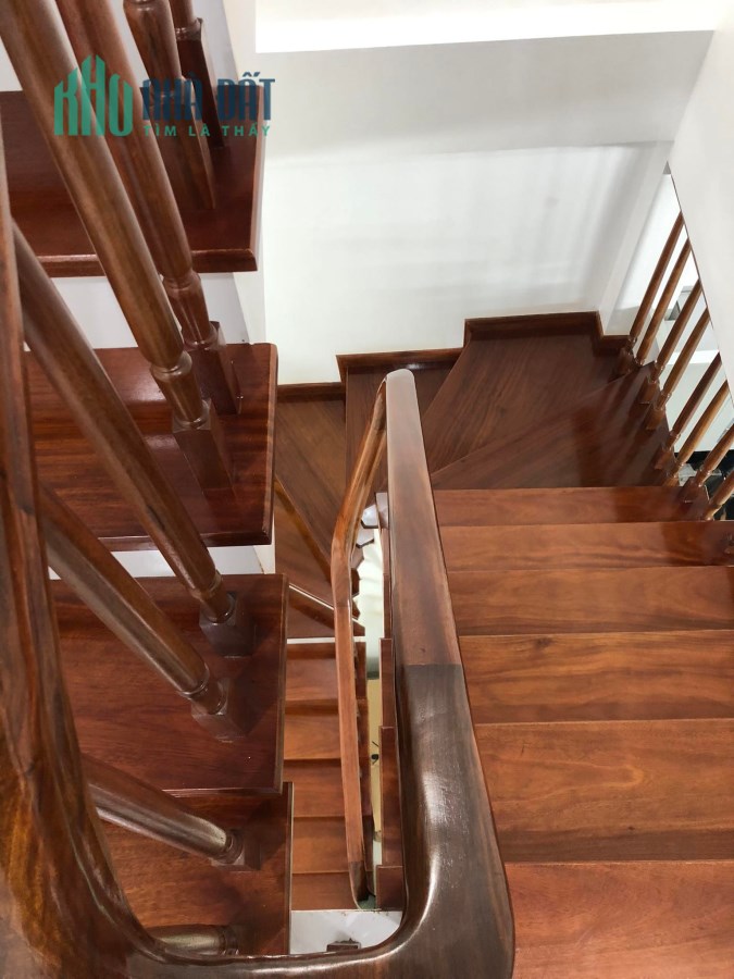 Bán nhà ngõ 651 Minh Khai, 50m2 x5 tầng, 6 ngủ, mặt tiền 4m, ngõ ô tô cách nhà 10m giá 5.69 tỷ