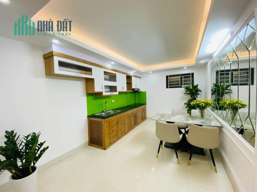 NHÀ ĐẸP KHƯƠNG ĐÌNH ,NGÕ RỘNG, GẦN VIEW HỒ, THÔNG SỐ ĐẸP, 42M * 5 TẦNG, GIÁ 4.75 TỶ.
