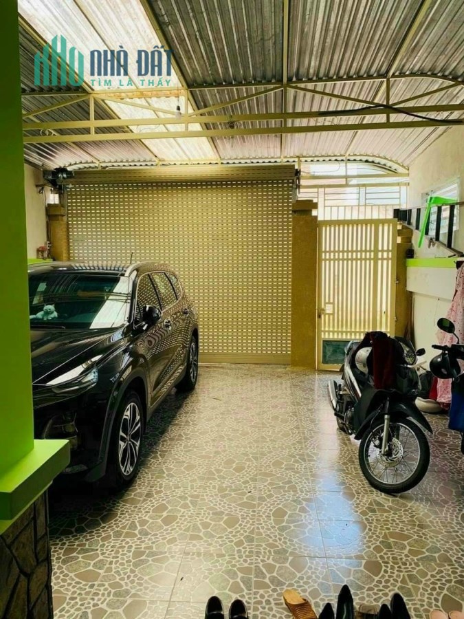 Nhà 116m2 sổ riêng xây dựng, sân đậu ô tô 7 chỗ giá 8 tỷ ở Nguyễn Hữu Cảnh, Phường 8, TP. Đà Lạt