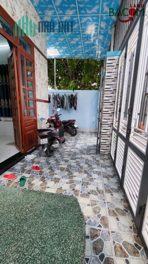 Nhà Bửu Hoàn 92m2 SHR thổ cư 100%, đường xe hơi chạy phà phà, gần trường THPT Chu Văn An
