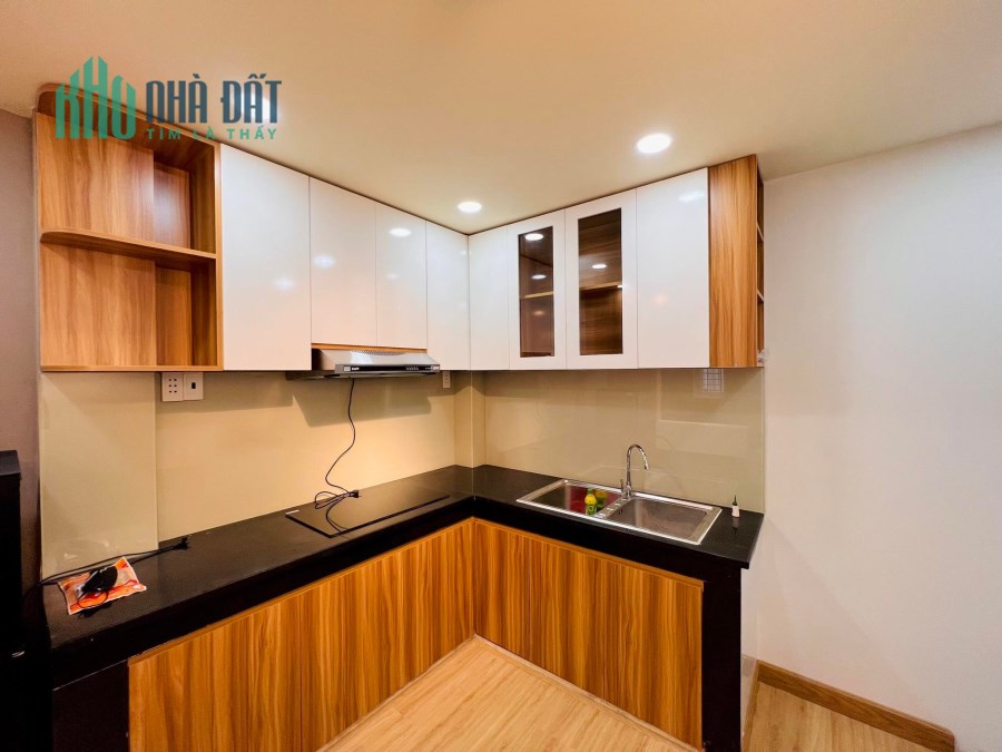 Nhà hẻm 4m Hoàng Hoa Thám, giáp Phú Nhuận - 4 TẦNG đẹp lung linh- Chỉ 4 tỷ 9