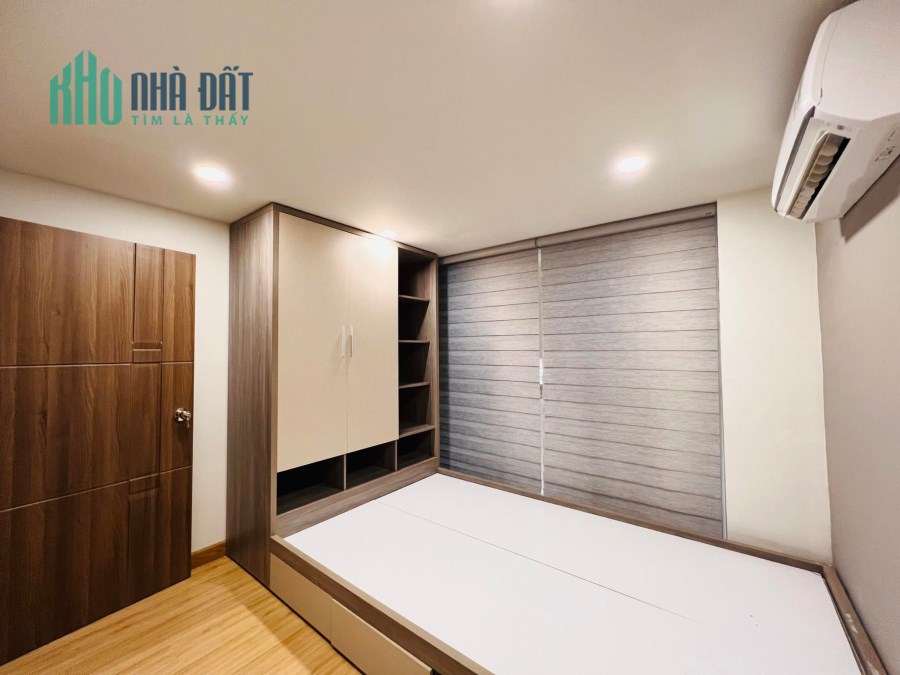 Nhà hẻm 4m Hoàng Hoa Thám, giáp Phú Nhuận - 4 TẦNG đẹp lung linh- Chỉ 4 tỷ 9