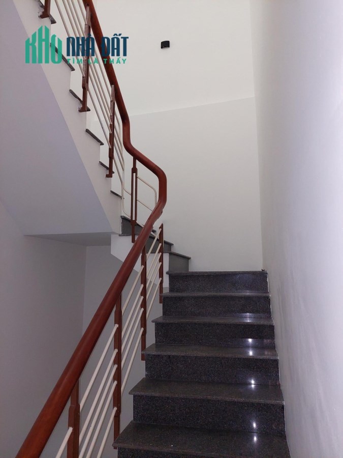 Chính Chủ Cho thuê nhà nguyên căn 270m2 Đường Nguyễn Phong Sắc, Quận Cẩm Lệ, Đà Nẵng