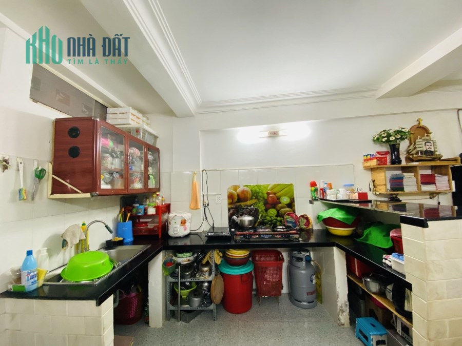 Đối diện NTĐ Phú Thọ. Lý Thường Kiệt. 40m2. Ngang 4m. 2 tầng. Chỉ 6,x tỷ.