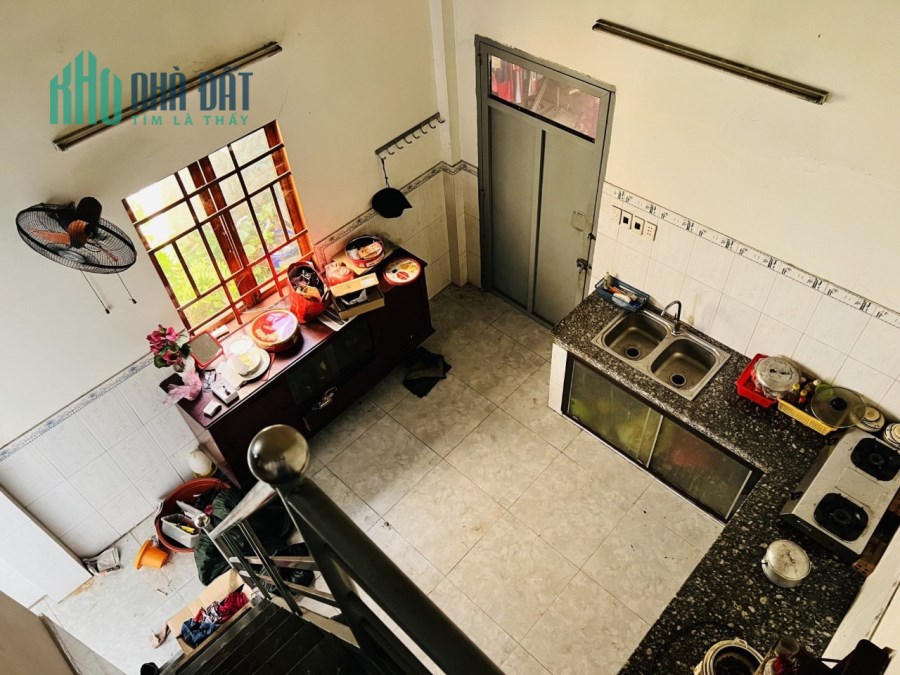 Giáp mặt tiền quốc lộ 22, kinh doang sầm uất , 150m2 chỉ 2.9 tỷ
