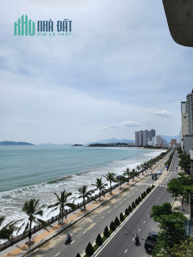BÁN GẤP KHÁCH SẠN ĐƯỜNG PHẠM VĂN ĐỒNG, VIEW BIỂN NHA TRANG, 135 TỶ