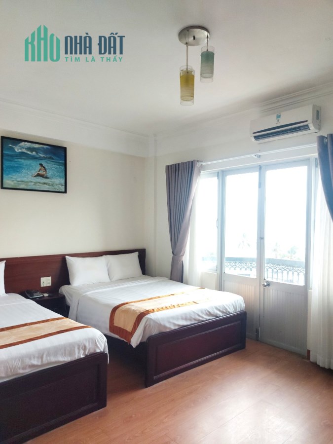BÁN KS MT ĐƯỜNG TRẦN PHÚ, LỘC THỌ, NHA TRANG, KH, DT 138M² GIÁ 90 TỶ