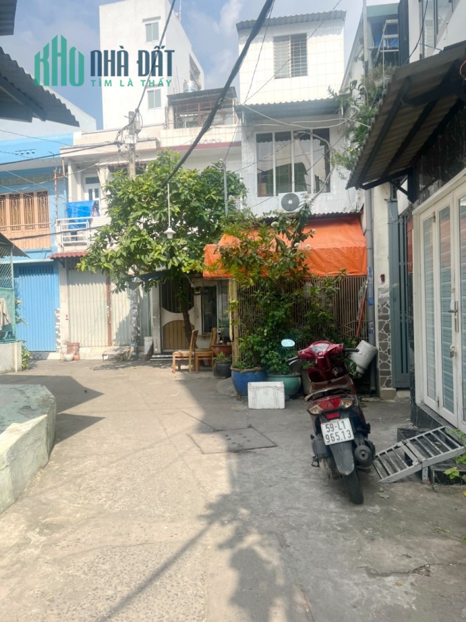 Nhà nhỏ 3 tầng hẻm thông đường Nguyễn Duy P9Q8 Giá : 2.19 Tỷ