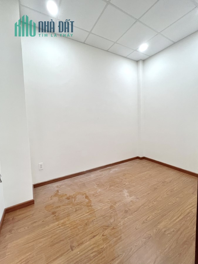 Cho thuê Nhà 4 tầng căn góc đường Võ Trứ P9Q8. Giá 14tr/th