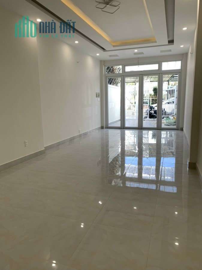 Bán nhà gần chợ Bùi Thị Xuân Phường 2, TP. Đà Lạt, sổ riêng xây dựng giá 11 tỷ