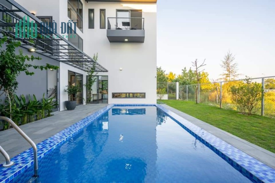 Villa FPT cạnh sông Cổ Cò, 416m2 2.5 tầng, giá 14.5 tỷ