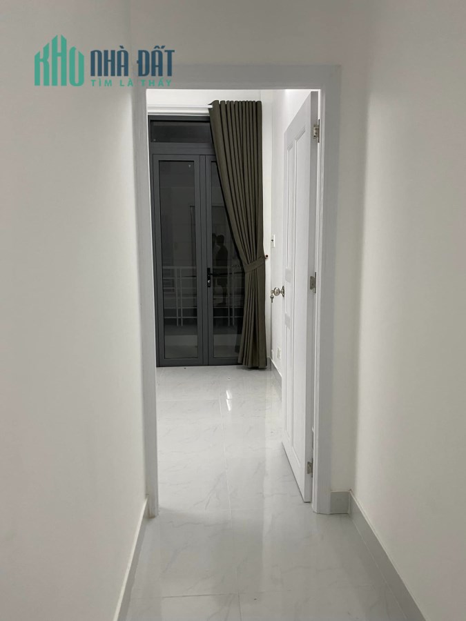 NHÀ ĐẸP HẺM LỚN 5M , TẶNG FULL NỘI THẤT, TRUNG TÂM Q7
DT : 4 X17,8 .