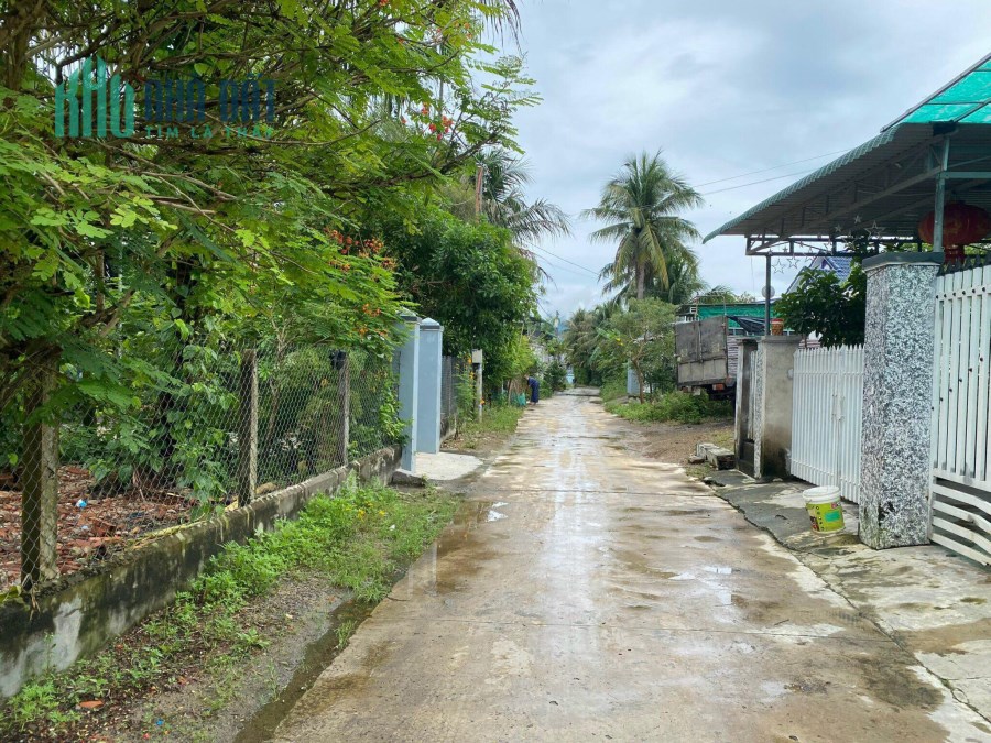 bán lô đất 2 mặt tiền sát quốc lộ 26 giá chỉ 6trieu3 Ninh Binh Ninh Hoà lh 0985451850 Xuân Xuyên