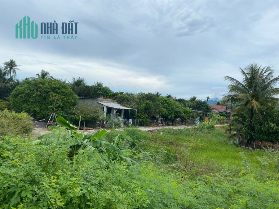 bán lô đất 2 mặt tiền sát quốc lộ 26 giá chỉ 6trieu3 Ninh Binh Ninh Hoà lh 0985451850 Xuân Xuyên