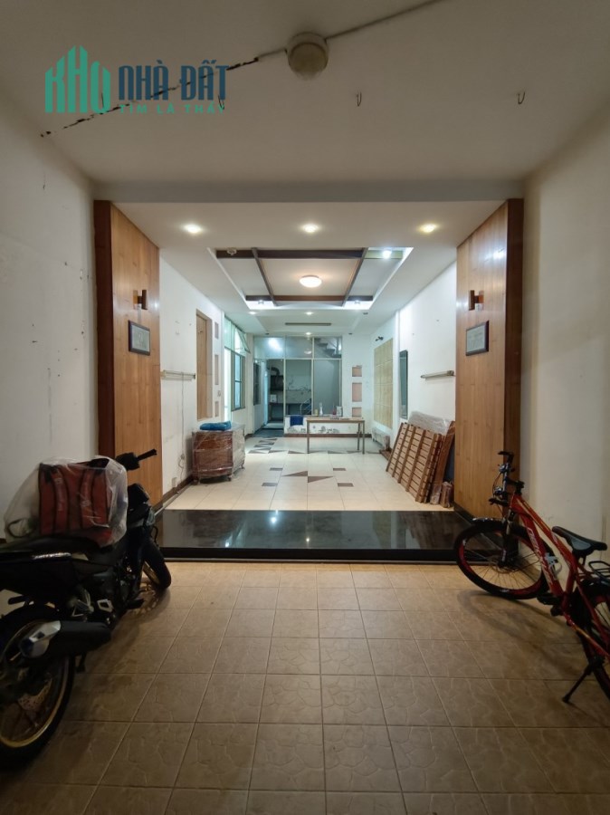 BÁN NHÀ QUẬN 1 HXH 100M2 NỞ HẬU 6.6 M 50T/M2 HÀNG HIẾM NGUYỄN VĂN GIAI 5.7 TỶ.
