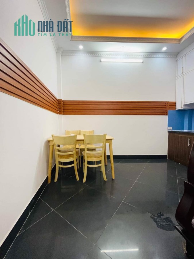 Bán nhà Nguyễn văn cừ Long Biên 35m2 4 tỷ gần ô tô, BV Tâm Anh,gần cầu Chương Dương.