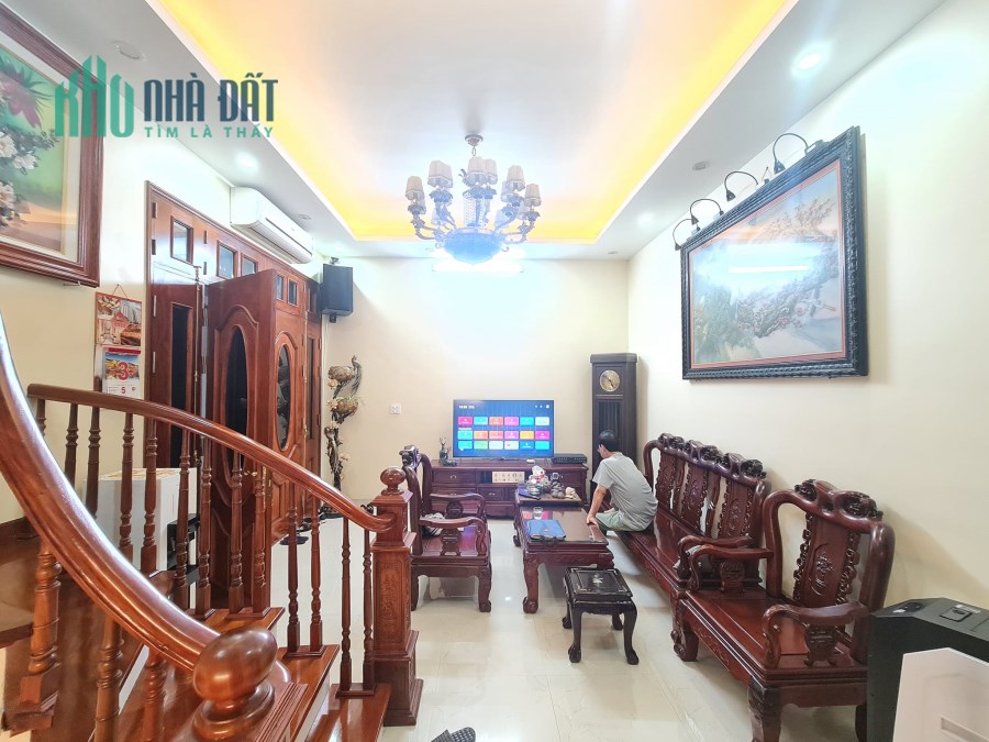 BÁN GẤP NHÀ NGÕ 221 PHỐ KIM NGƯU HAI BÀ TRƯNG 35M 5 TẦNG MẶT TIỀN 3.9M 3 NGỦ CHỈ 3.5 TỶ