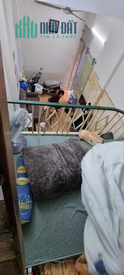 Bán gấp nhà 3 tầng phố Trần Hữu Tước, giá nhỉnh 1 tỷ đồng