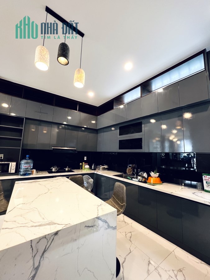 ĐÁO HẠN NGÂN HÀNG BÁN NHANH BIỆT THỰ QUẬN BÌNH THẠNH CHỈ 12 TỶ 9