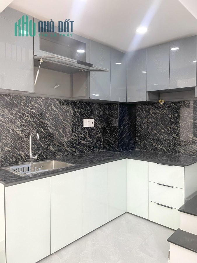 Nhà 4 tầng gần MT Phạm Hùng P4Q8. Giá 5,1 tỷ TL