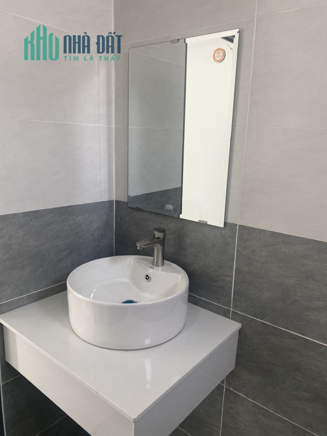 Nhà 4 tầng gần MT Phạm Hùng P4Q8. Giá 5,1 tỷ TL