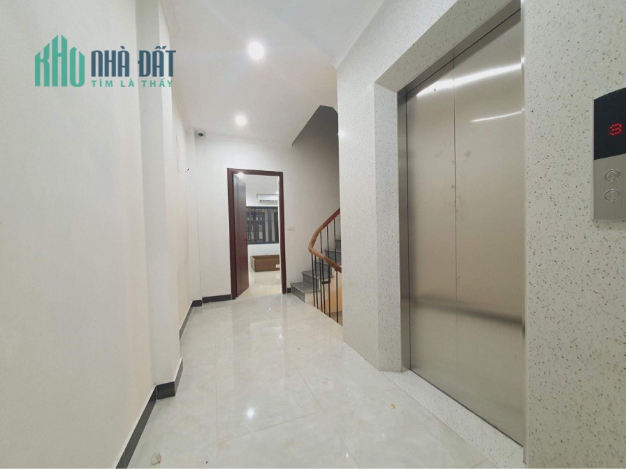 Trung tâm Đống Đa, vài bước chân ra hồ Ba Mẫu , ngõ rộng thoáng ô tô đỗ cửa. Giá 12,8 tỷ